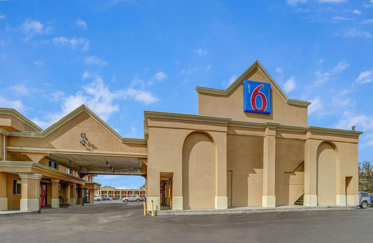 Motel 6 Lester - Philadelphia Airport エクステリア 写真